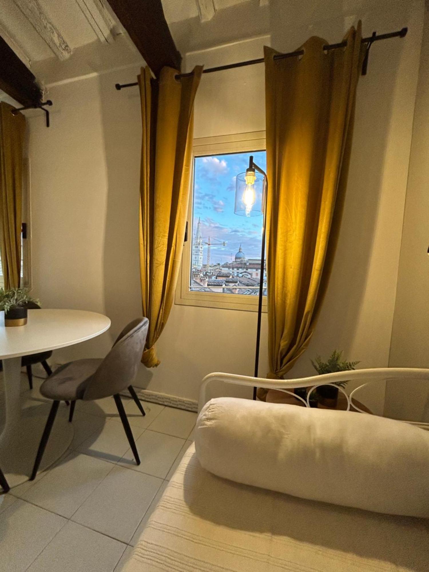 Tower 22 - Centre And Near Train Station Apartment Modena Ngoại thất bức ảnh